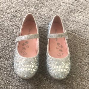 Girlssize 10 silver dress shoes